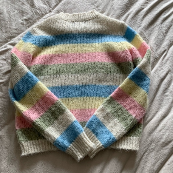 Pieces from Simon’s sweater - Picture 2 of 3